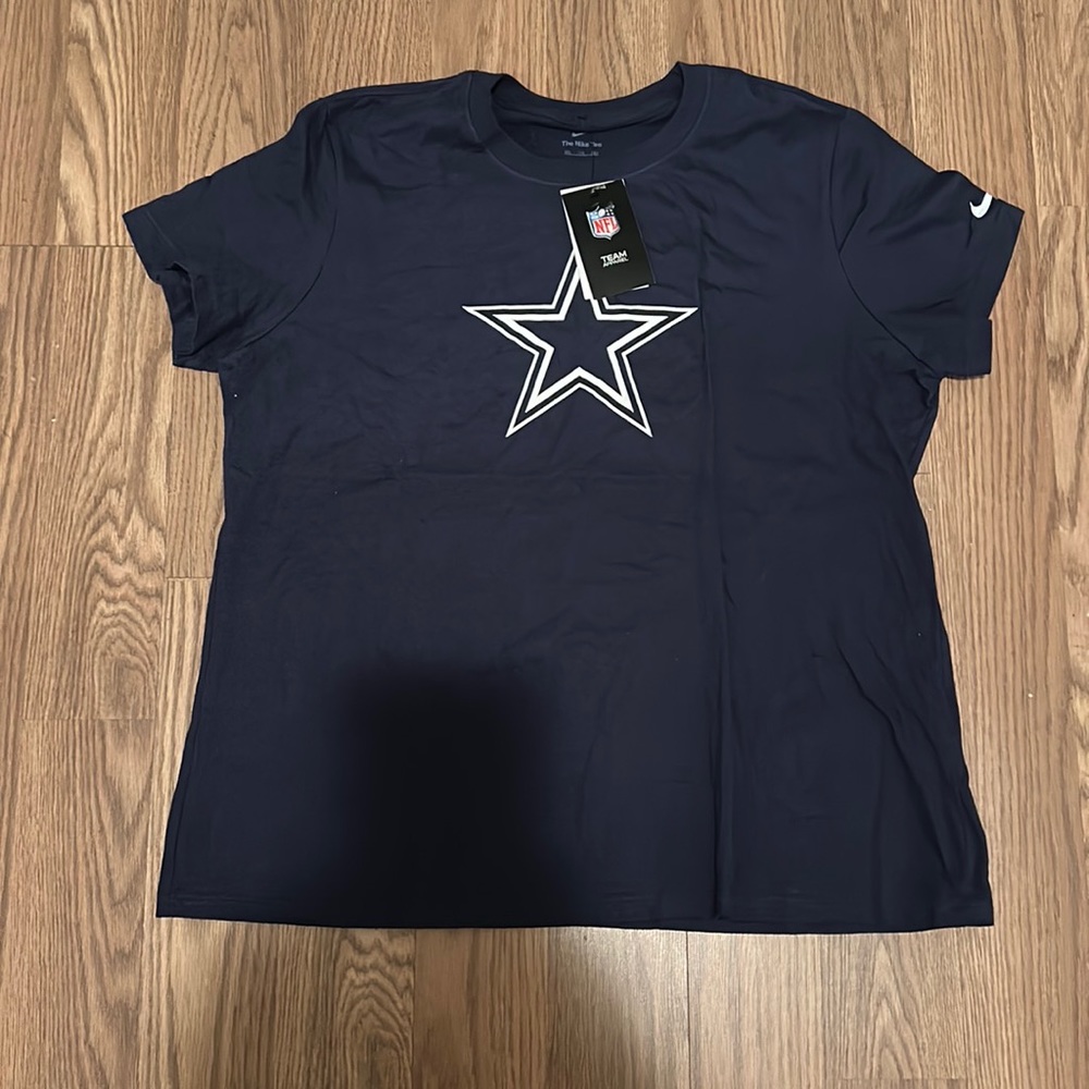 Women’s Dallas Cowboys Nike Navy Logo Essential T-Shirt